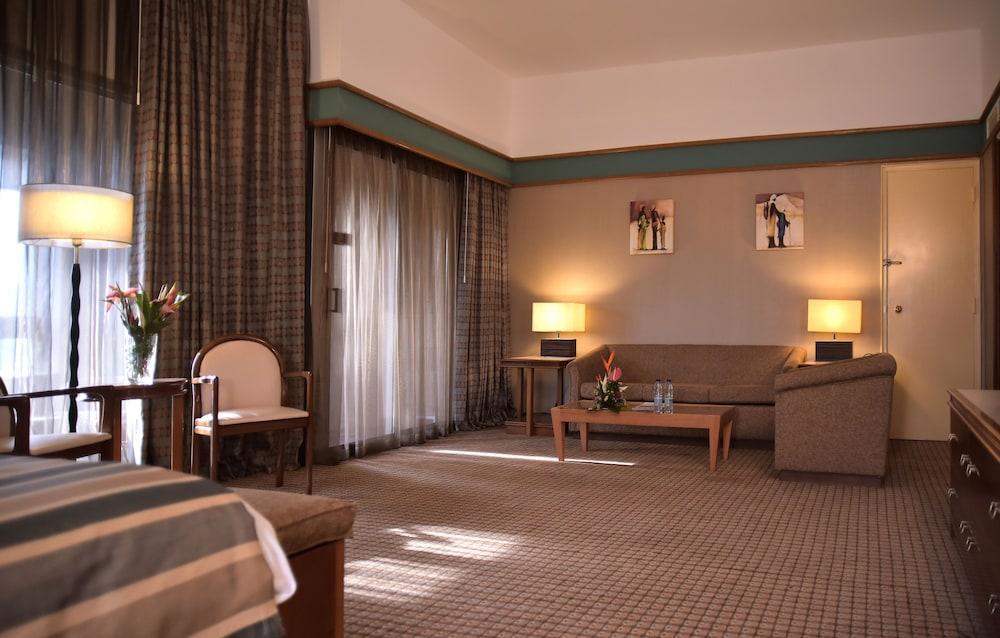Hotel Hilton Yaoundé Esterno foto